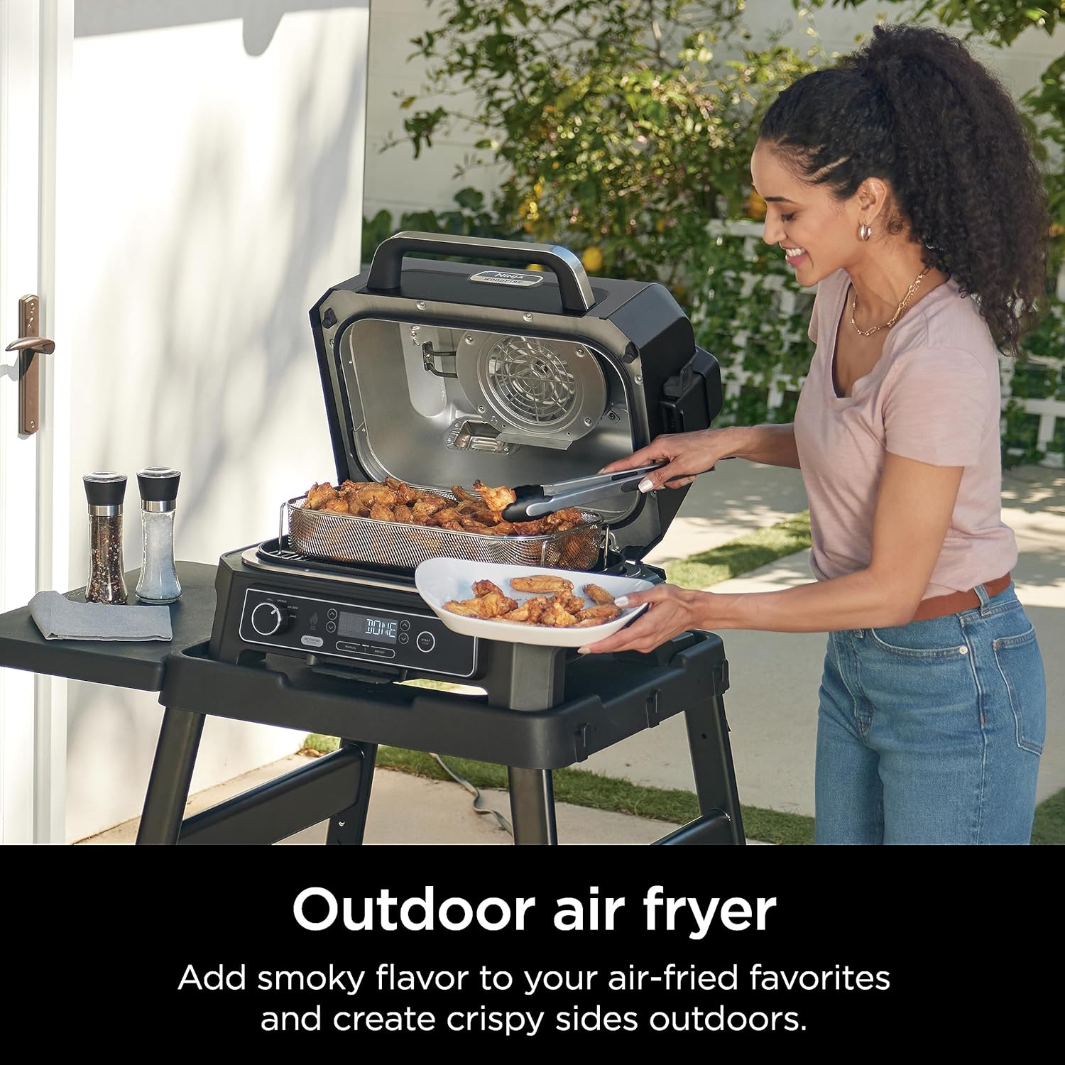 Ninja | Grill & Smoker | Outdoor Woodfire Pro XL | 4 in 1 Grill  BBQ Smoker  Air Fryer & Bake | Portable | Includes Built in Thermometer & 2 Woodfire Pellet Packs | Dark Grey | OG850
