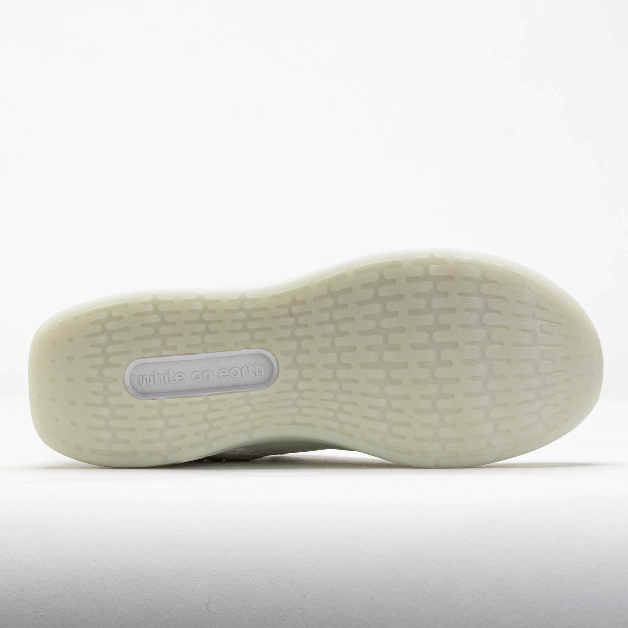 while on earth Move Trainer Unisex White/Mist