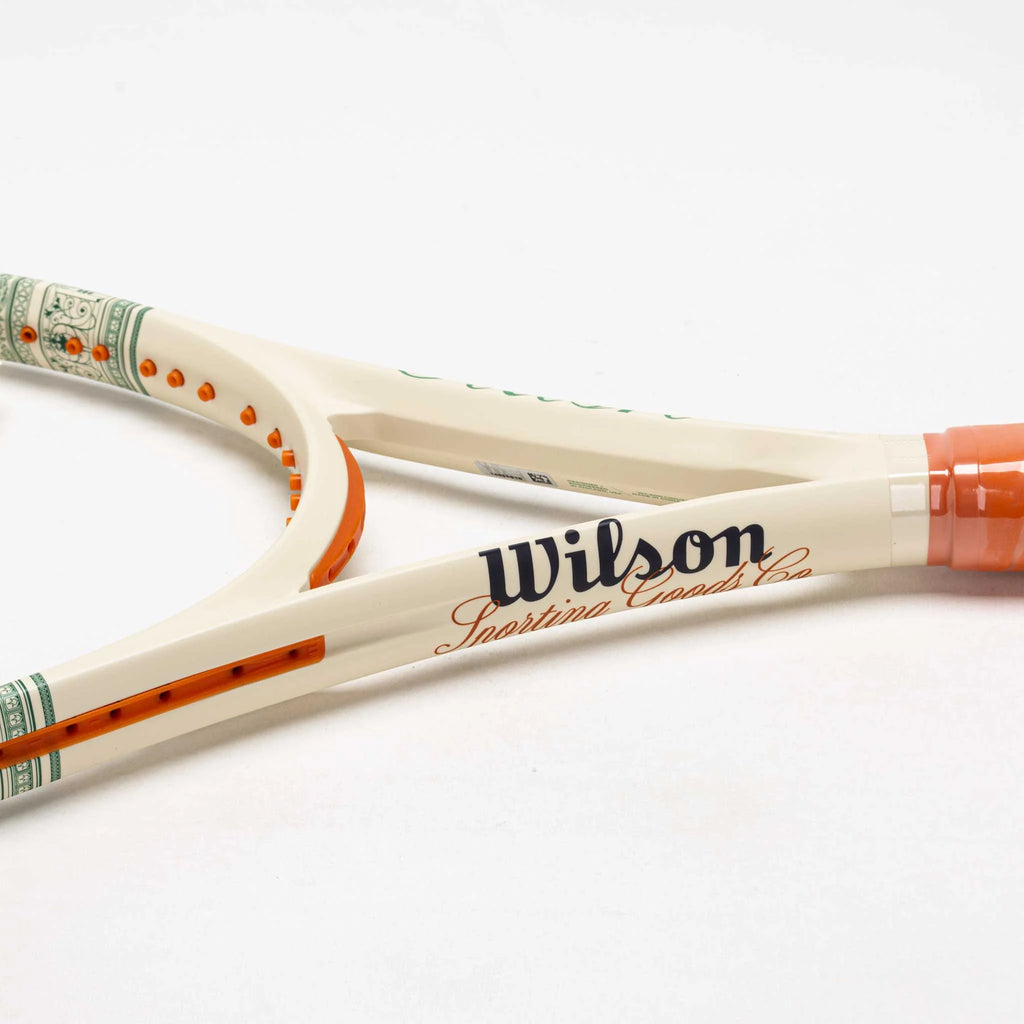 Wilson Clash 100 v3 Roland Garros 2026
