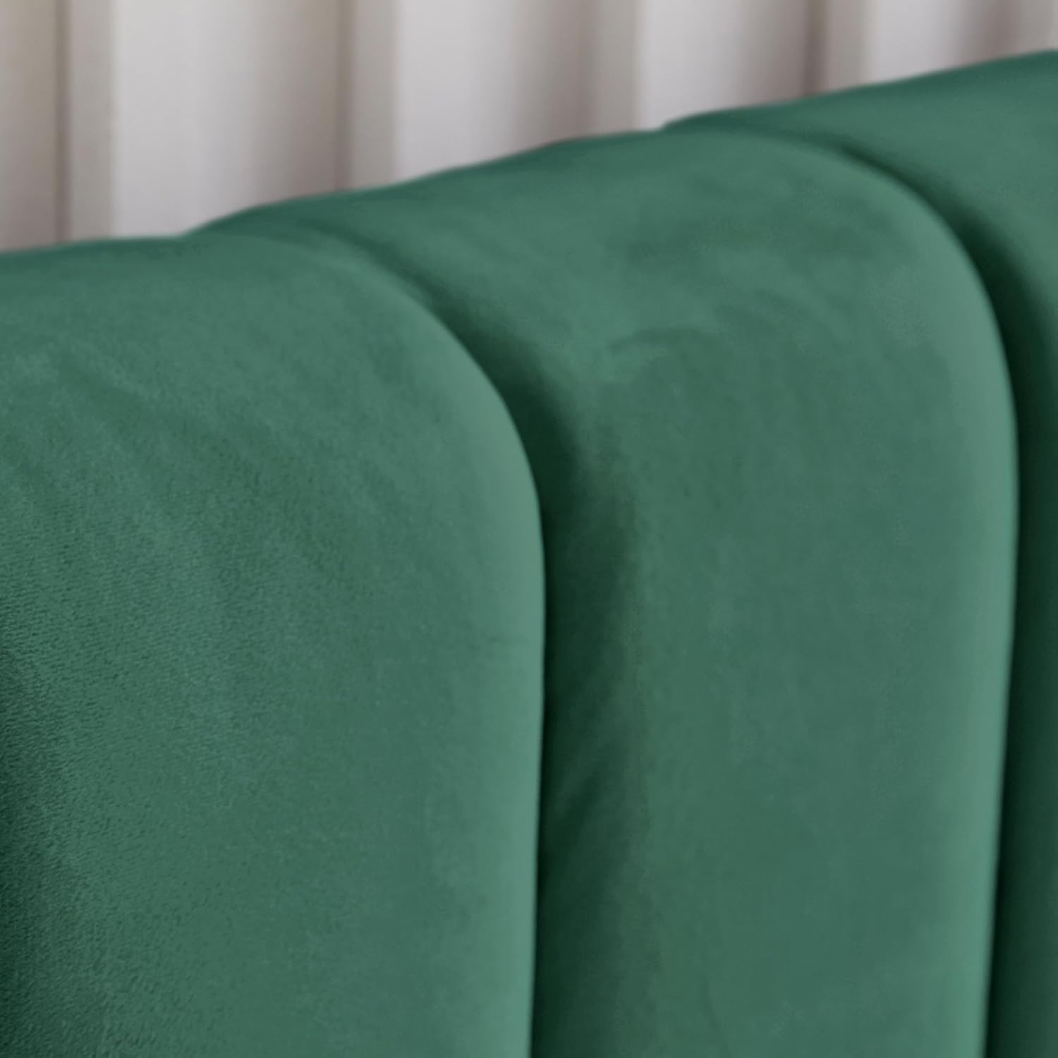 Livinia King Size Elton Velvet Platform Bed, Upholstered Bed Frame with Vertical Channel Tufted Headboard Footboard, Strong Wood Slats, No Box Spring Needed, Green (King)