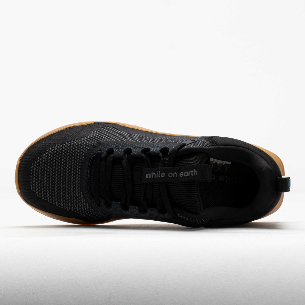 while on earth Move Trainer Unisex Black/Gum