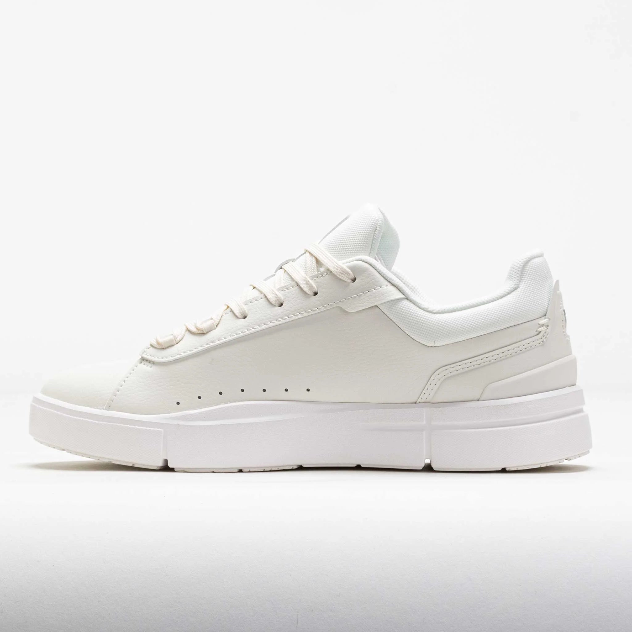 On The Roger Advantage Women's Ivory/Ivory