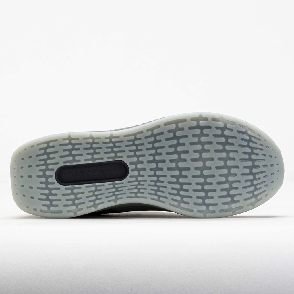 while on Earth Move Trainer Unisex Black/Moon