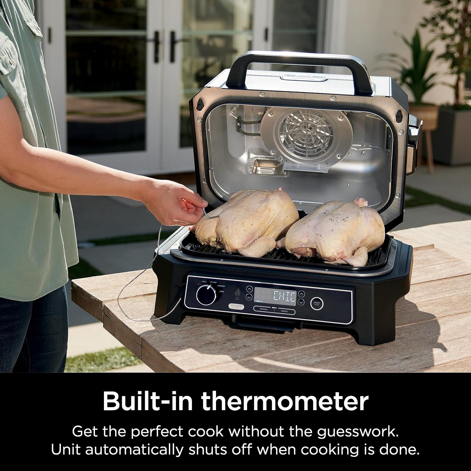 Ninja | Grill & Smoker | Outdoor Woodfire Pro XL | 4 in 1 Grill  BBQ Smoker  Air Fryer & Bake | Portable | Includes Built in Thermometer & 2 Woodfire Pellet Packs | Dark Grey | OG850
