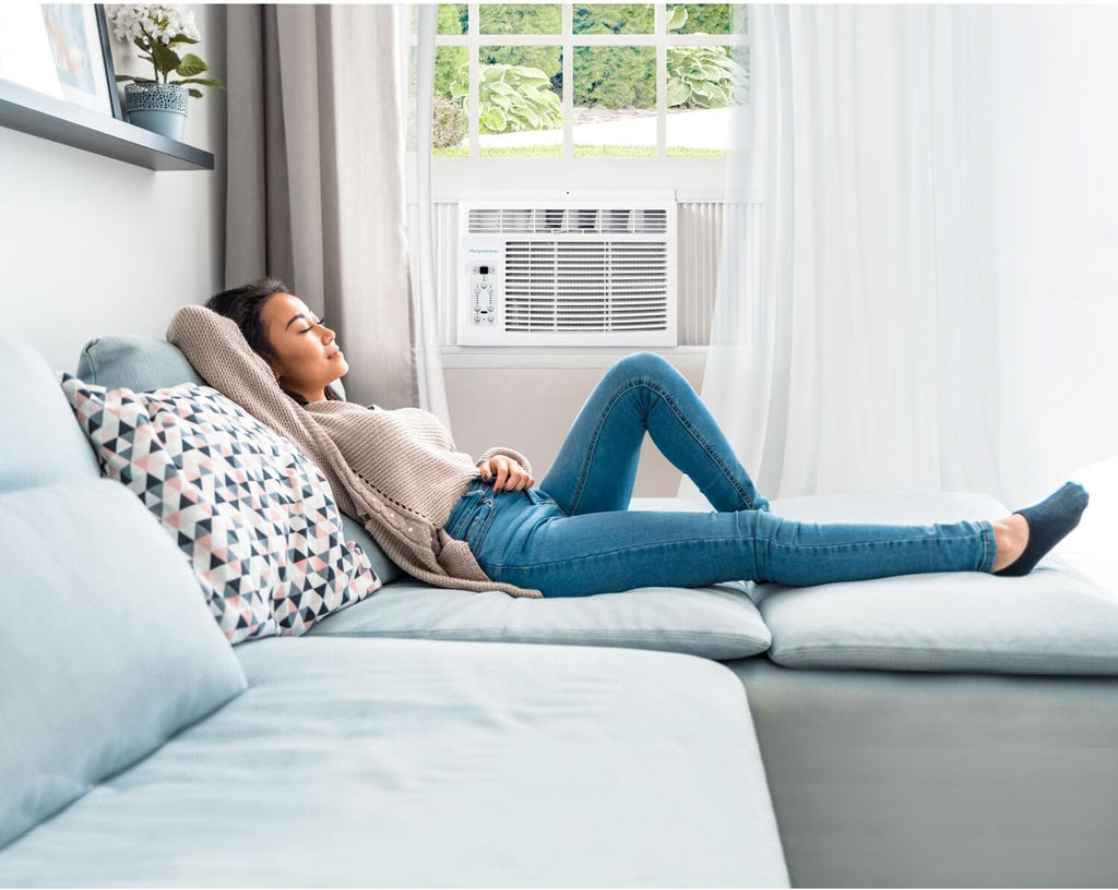 Keystone 14,000 BTU Window Air Conditioner and Dehumidifier, Window Unit Air Conditioners for Apartment, Living Room, Garage, and Medium to Large Rooms up to 650 Sq.Ft., Window AC Unit with Remote